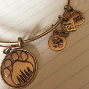 Meet your Posher, Elyse